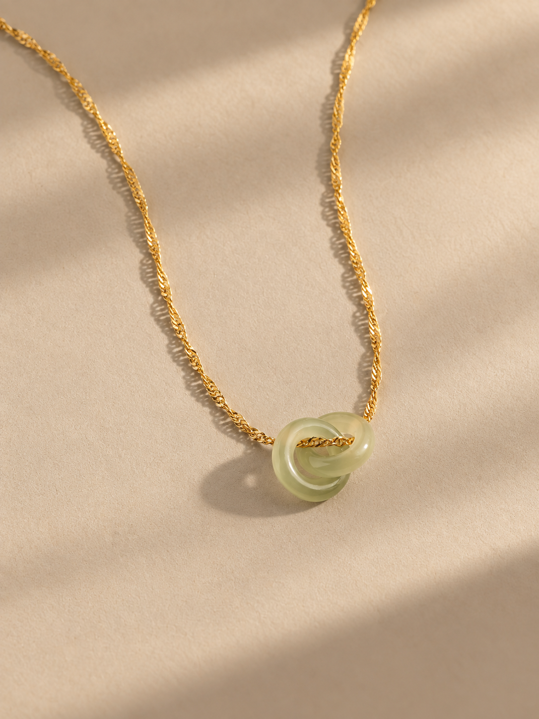 Interlocking Jade Circle Necklace